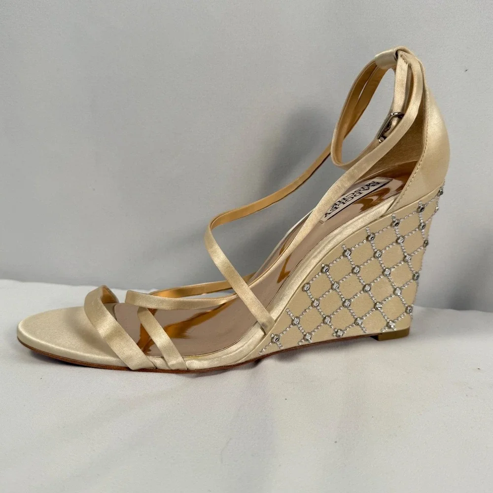 Badgley Mischka Bridal Wedge Sandals Ivory Satin‎ Rinestones Strappy Womens 11
